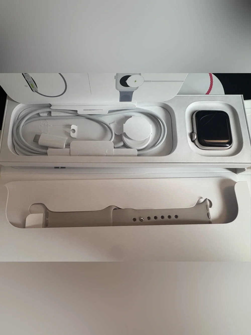 Apple Watch SE Gen 2 40mM Starlight w/band